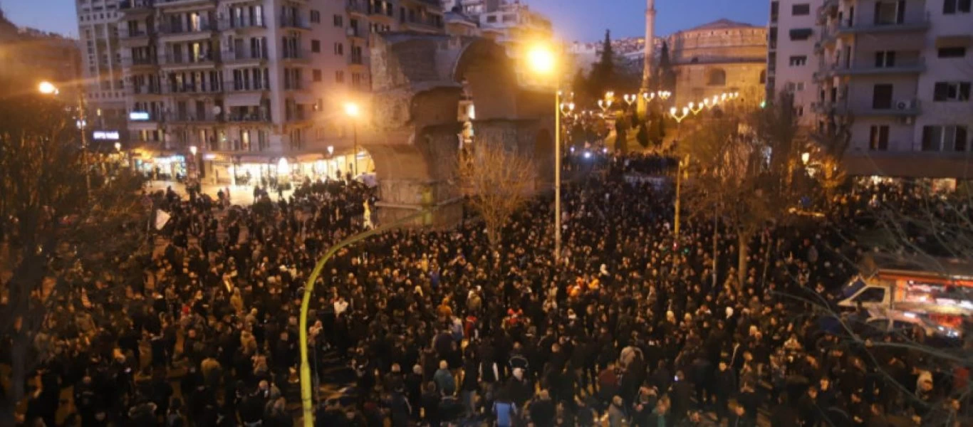 Ολοκληρώθηκε η συνάντηση ΠΑΟΚ - βουλευτών: «Λύνουμε μόνοι μας τα προβλήματά μας»